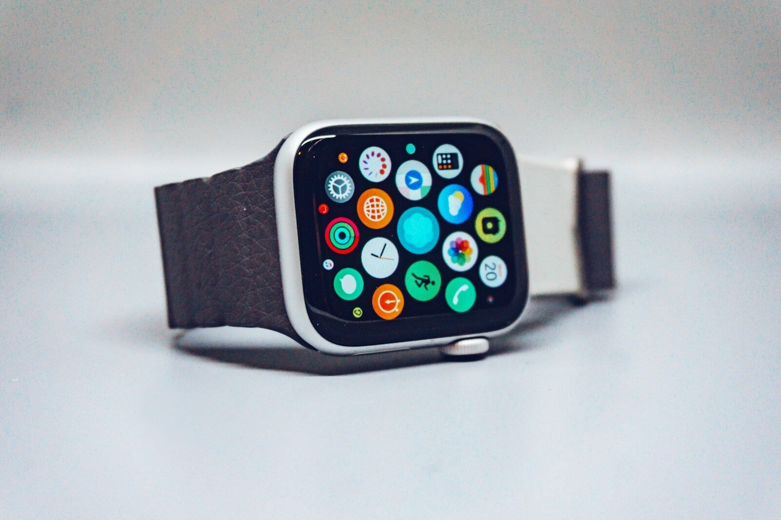Smartwatch Buying Guide: Features That Actually Matter