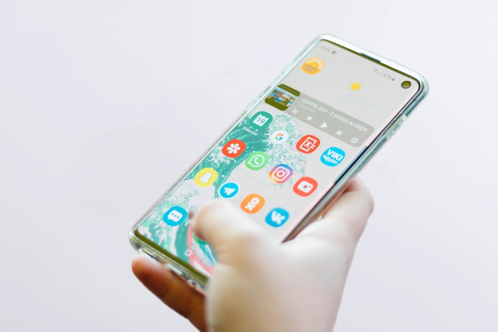 How to Free Up Phone Storage Without Deleting Memories