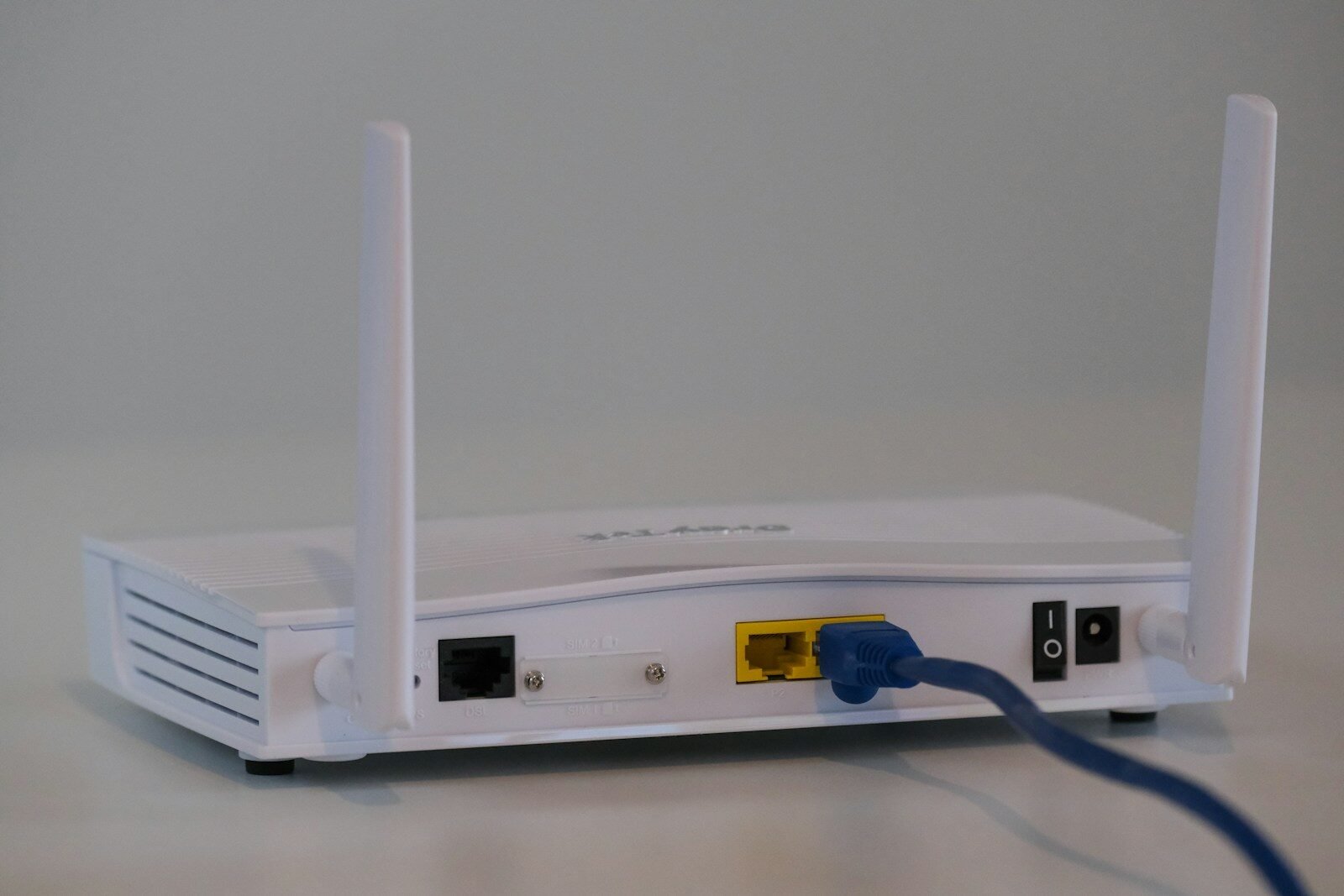 How to Set Up a Home Wi-Fi Network That Actually Covers Your House